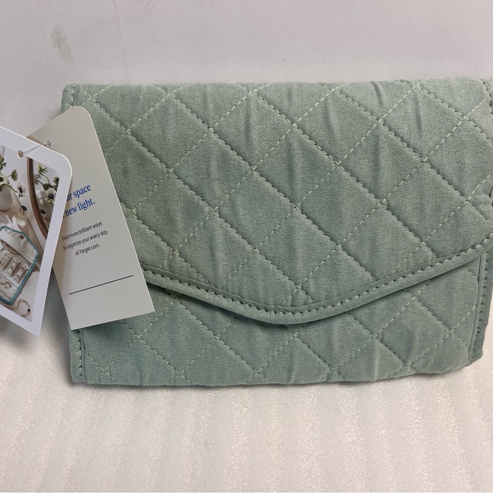 NWT Jewelry Travel Case Quilted Sage Green Clutch Cosmetic Travel Organizer